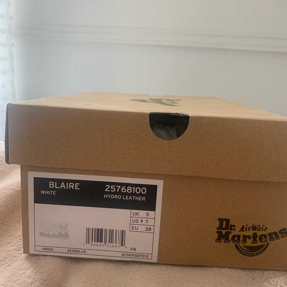 DOC MARTEN BLAIR SANDAL - Picture 2 of 6